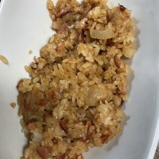 チャーシューと玉ねぎで焼肉のたれ風味ご飯